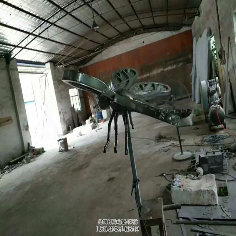 蝴蝶雕塑定制 广场昆虫雕塑供求 各类蝴蝶雕塑标准