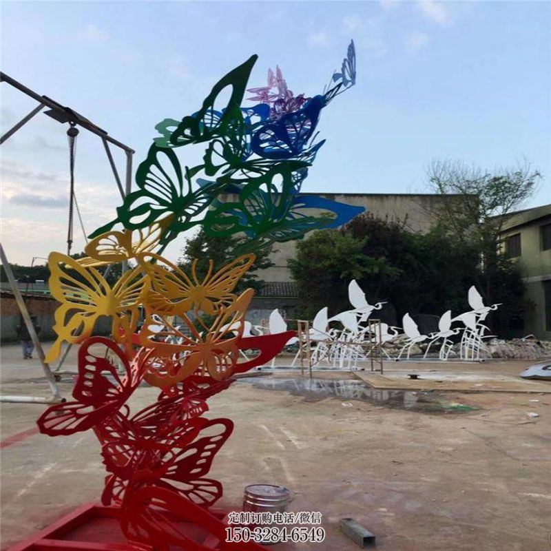 酒店蝴蝶群雕塑 昆虫雕塑装饰精品 景观户外群蝴蝶雕塑点击