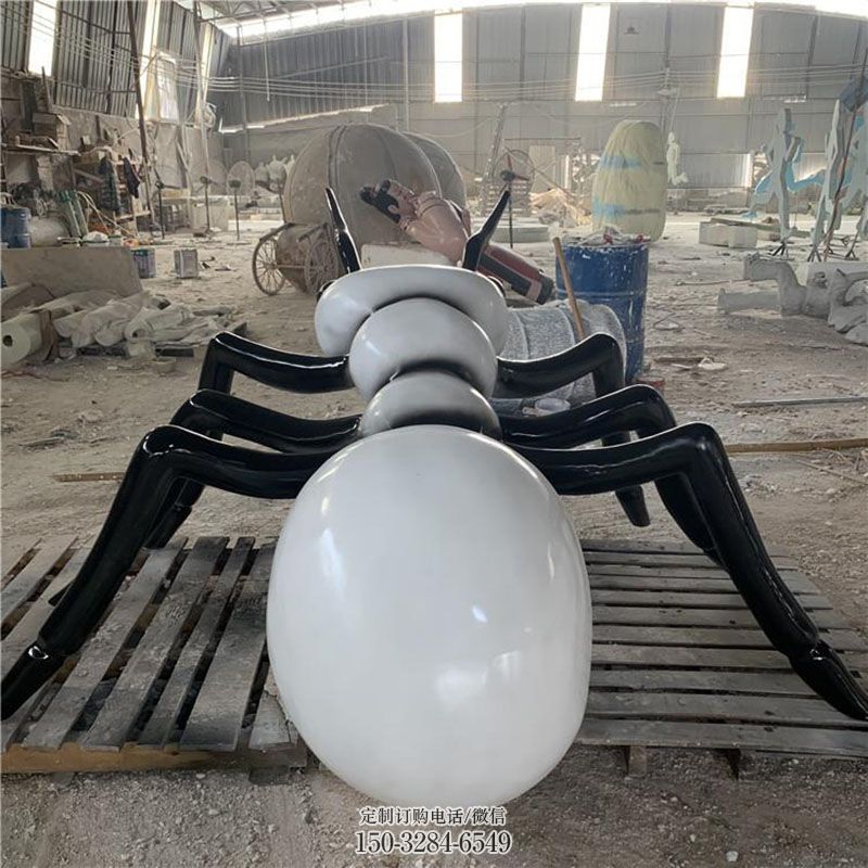 标示蚂蚁雕塑 景观蚁类雕塑造型点击 广场景观玻璃钢蚂蚁雕塑供给
